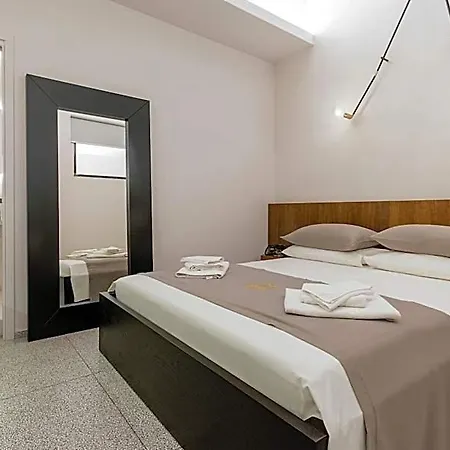 Annunziata Guesthouse, Centro Storico Oda ve Kahvaltı Napoli